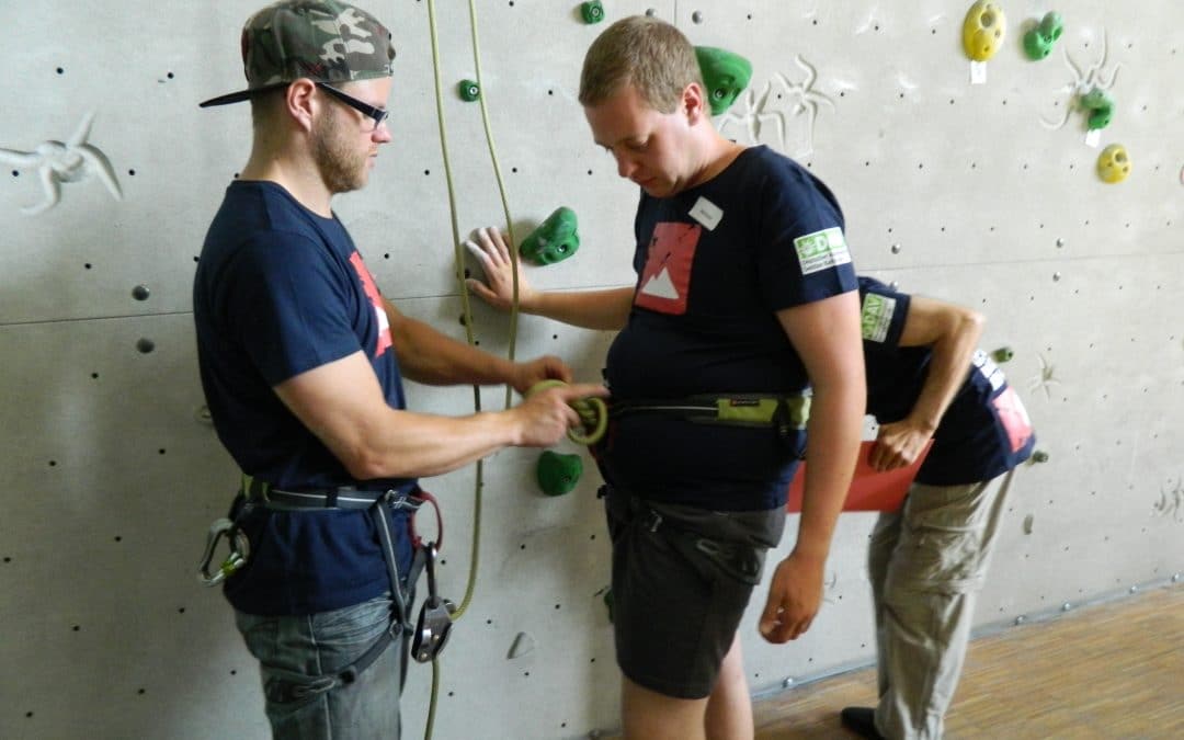 Erfolgreiche Teilnehmer am ersten Nationalen Paraclimbing-Wettbewerb in Karlsruhe