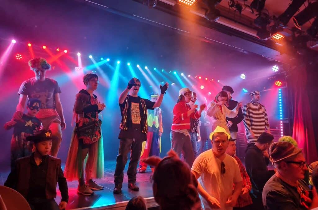 Faschingsdisco im Colos-Saal – ein voller Erfolg!