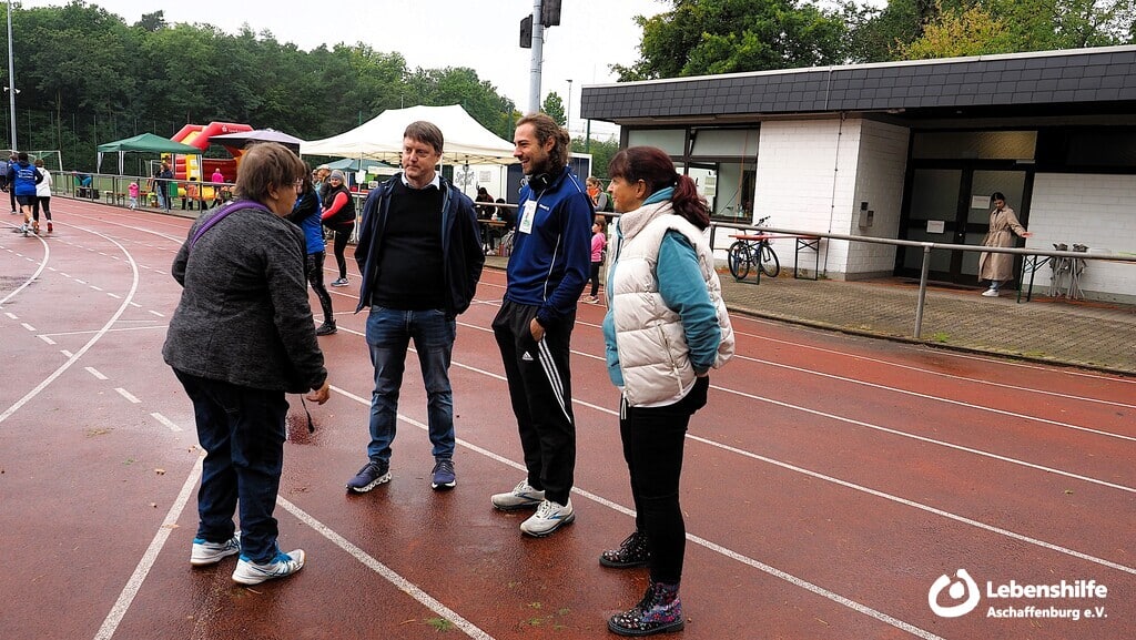 Läuferinnen und Läufer beim 2. Inklusiven Sponsorenlauf der Lebenshilfe Aschaffenburg e.V., Bild 5