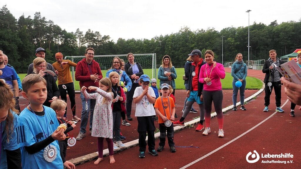 Siegerehrung beim 2. Inklusiven Sponsorenlauf der Lebenshilfe Aschaffenburg e.V., Bild 3