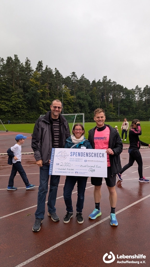 Spendenübergabe von Clemensofit Radelspektakel an die Lebenshilfe Aschaffenburg e.V.