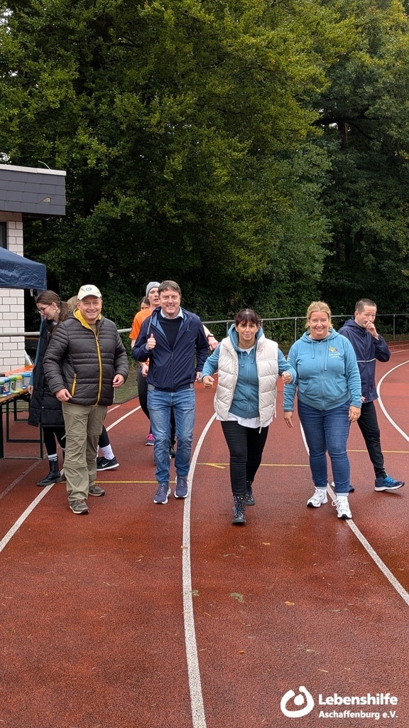 Läuferinnen und Läufer beim 2. Inklusiven Sponsorenlauf der Lebenshilfe Aschaffenburg e.V., Bild 12