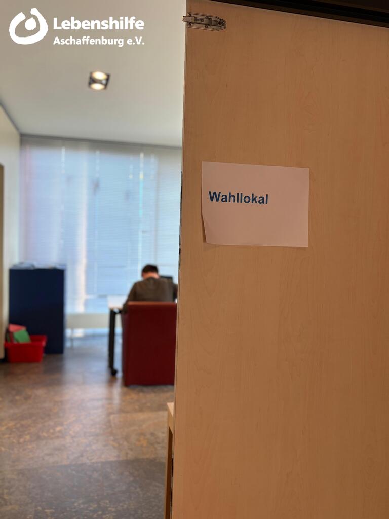 Wahllokal bei der Wahl des Rates der Menschen mit Behinderung der Lebenshilfe Aschaffenburg e.V.